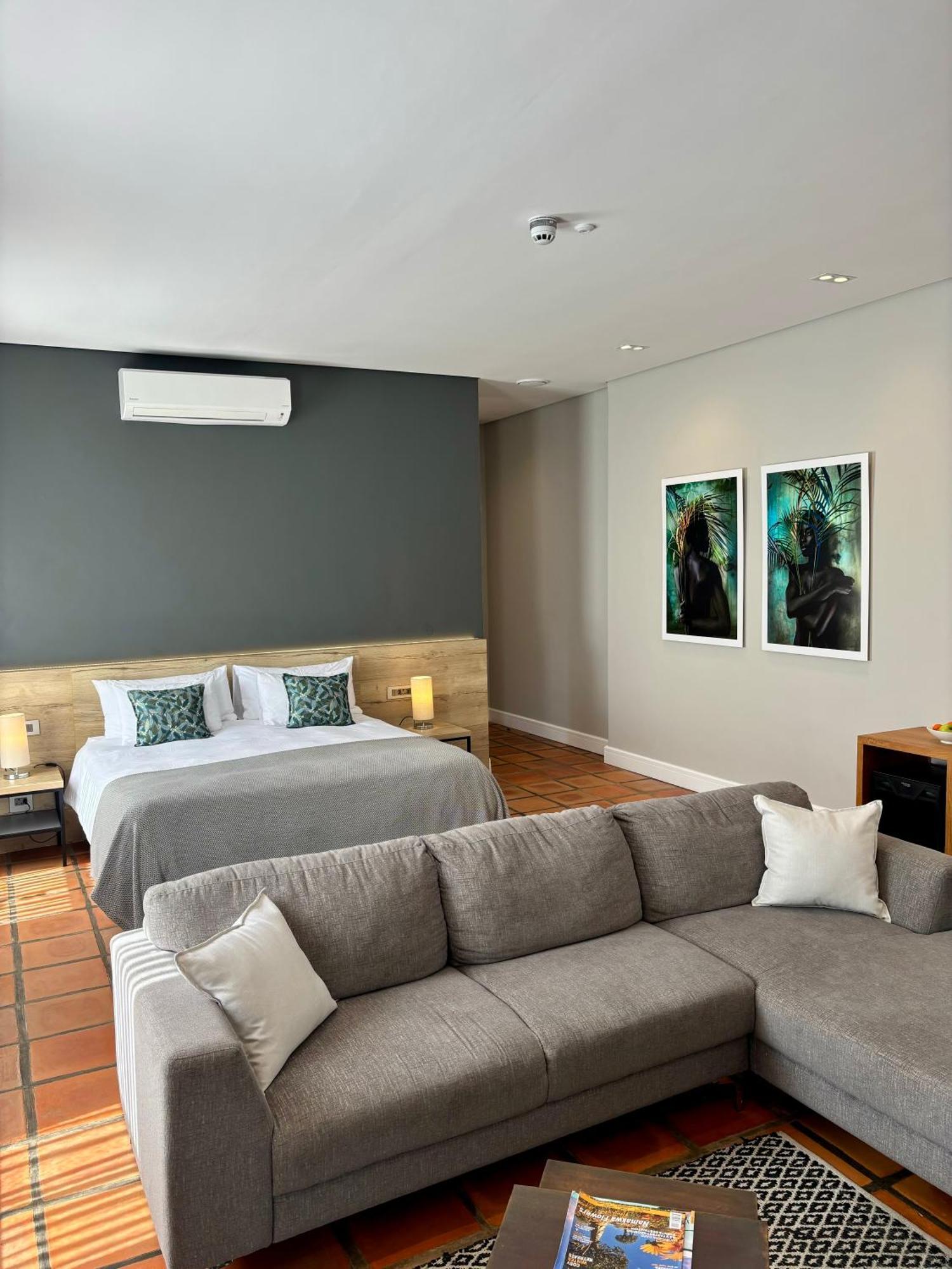Lynx Wine Estate Hotel Franschhoek Exterior photo